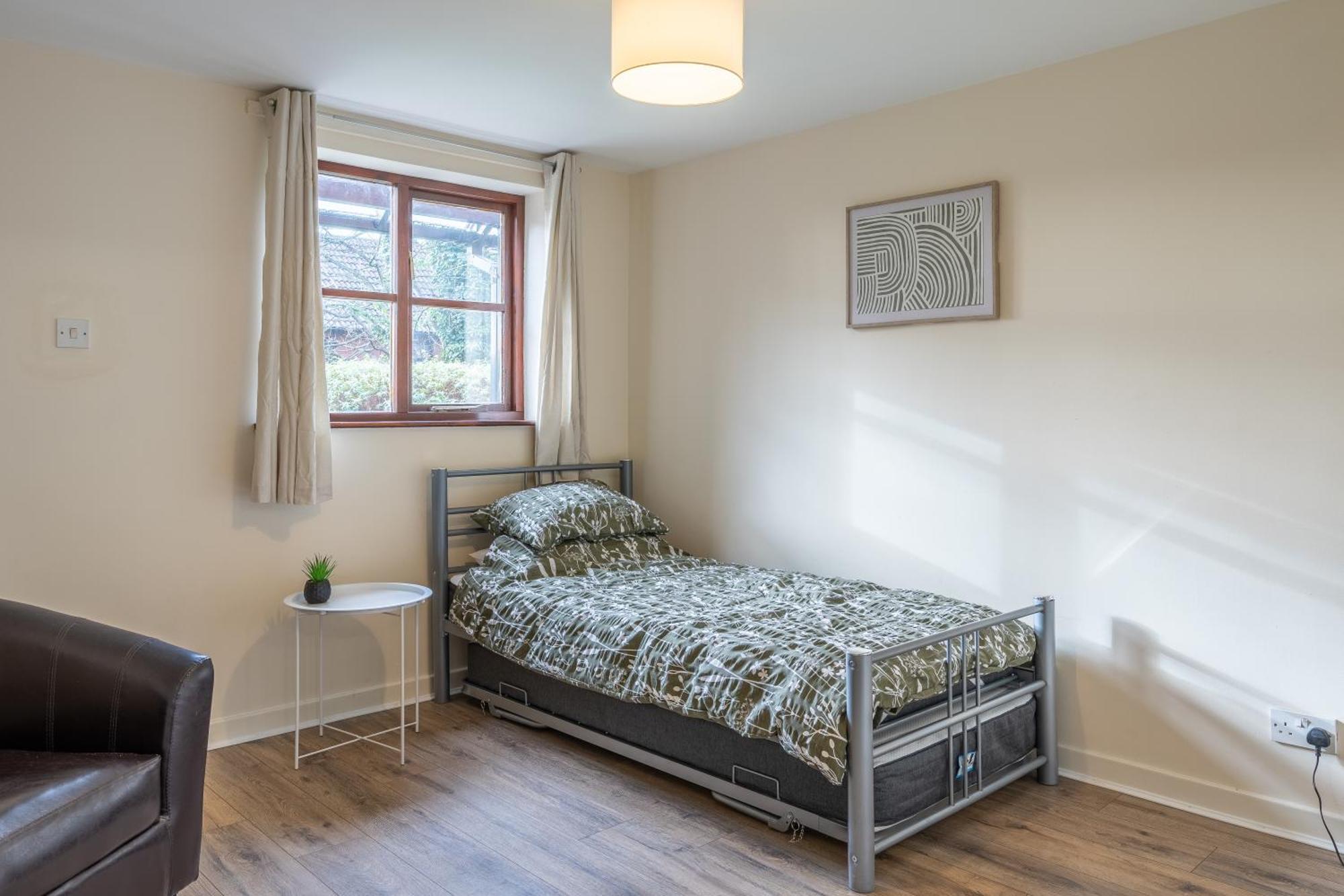 Modern Studio Flat In Wellington, Telford Уелингтън Екстериор снимка