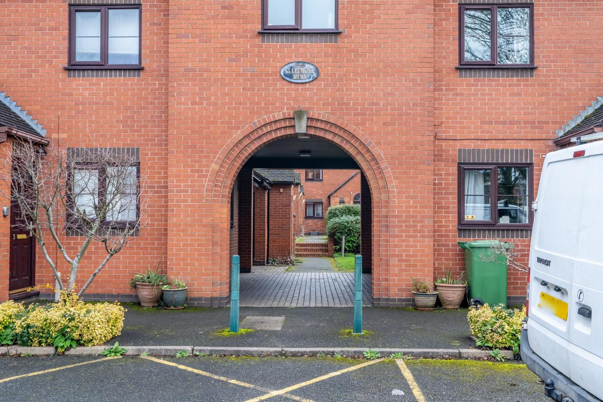 Modern Studio Flat In Wellington, Telford Уелингтън Екстериор снимка